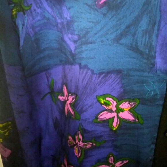 2 piece St. John Collection silk & wool knit suit - Picture 4 of 8